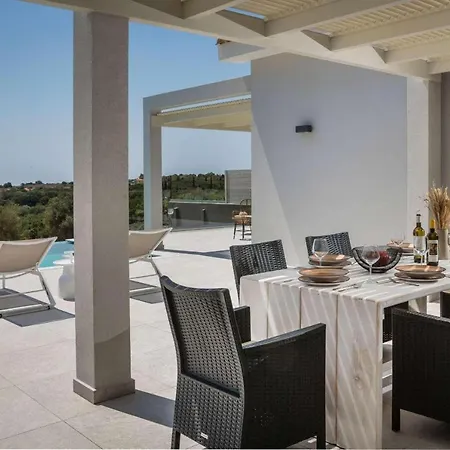 Stella Βίλα Καραβάδος